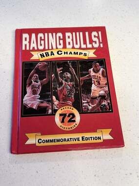 Vintage Chicago Bulls 72 Wins. Hardcover Book